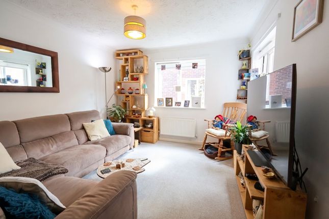 27 Heaton Drive, Ely photo 2