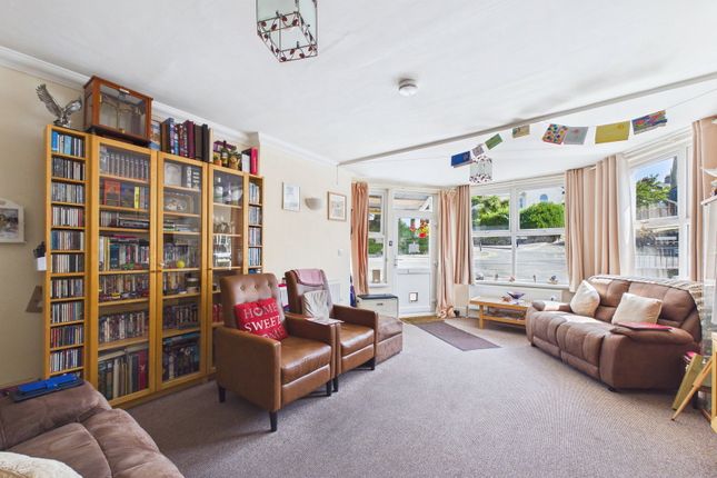 2, Hatfield Road, Torquay photo 4