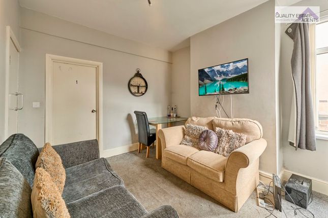 Room 4, 43 Dominic Street, Stoke-on-Trent photo 4
