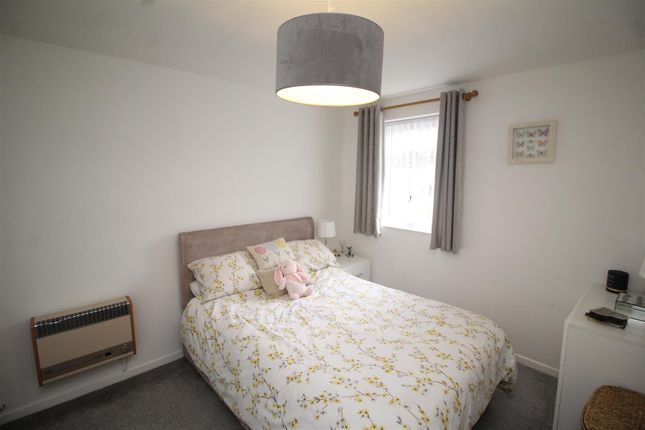 37, Cranemore, Peterborough photo 5