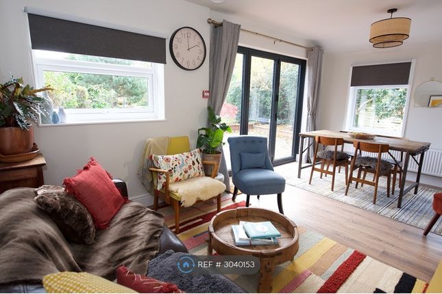 Stanwell Road, Ashford photo 5