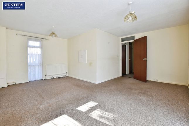 9, Kinsley Walk, Scunthorpe photo 4