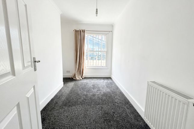 739A High Road, London photo 3