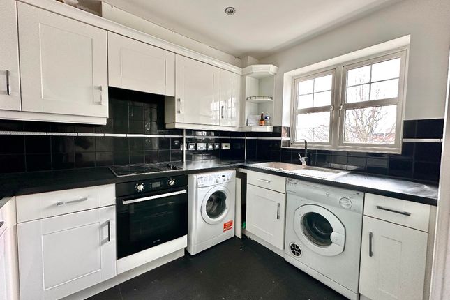 Flat for sale in Seymour Place, North Street, Hornchurch