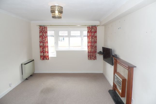 Property for sale in Willow Tree Walk, Bromley