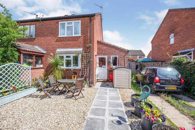 End terrace house for sale in Wyvern Close, Wellesbourne, Warwick