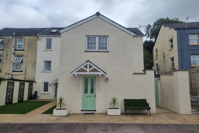 Flat 5, 98 High Street, Cinderford photo 2