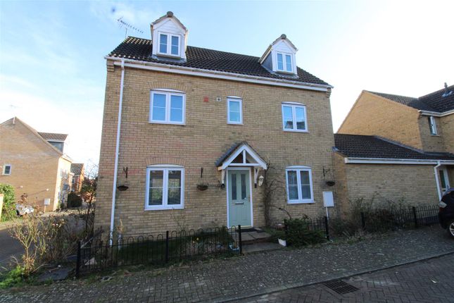 Detached house to rent in Boleyn Avenue, Peterborough