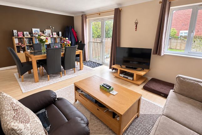1B, High Tree Lane, Walton-on-the-Naze photo 3