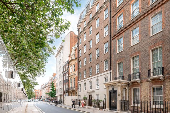 Flat to rent in Upper Grosvenor Street, Mayfair, London