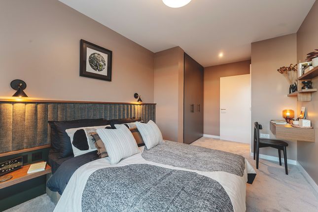 Flat for sale in The Eight Gardens, Watford