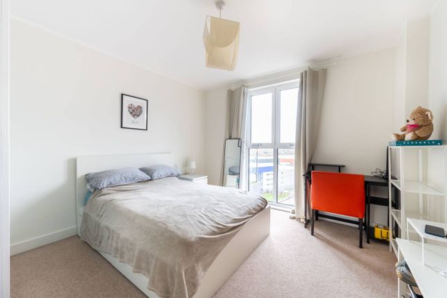 Flat for sale in Hatton Road, Alperton, Wembley