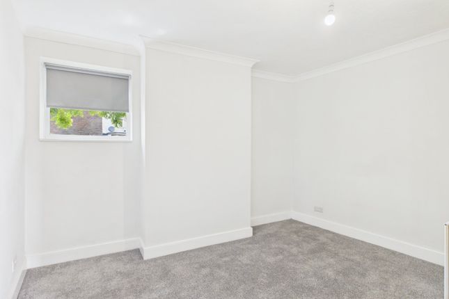 141, Guildford Road, Aldershot photo 5