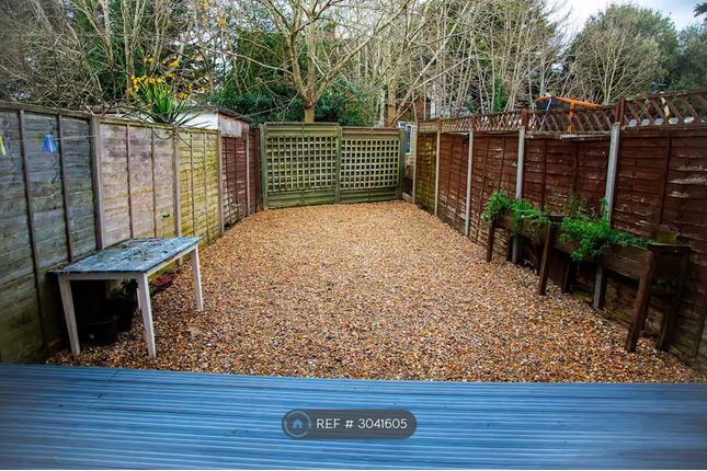 Fernside Avenue, Feltham photo 3