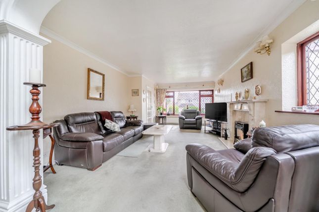 3, Gascoigne Avenue, Leeds photo 3
