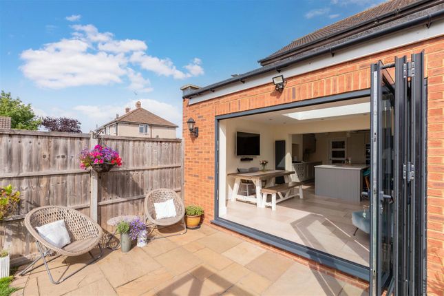 9A, Barnfield, Slough photo 4