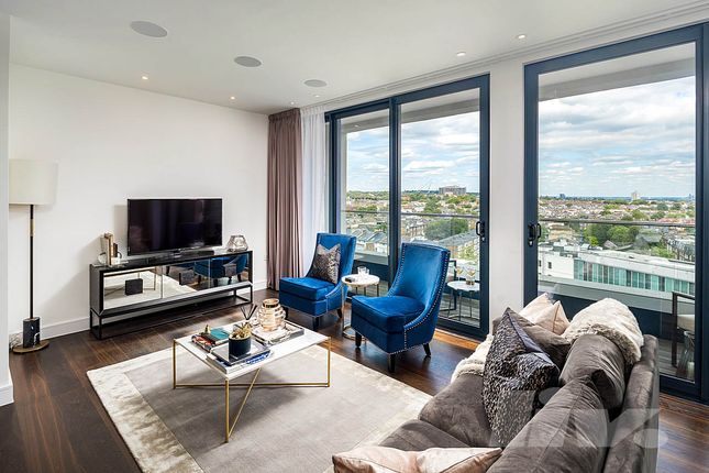 Penthouse 2 Centre Heights 137, Finchley Road, London photo 3