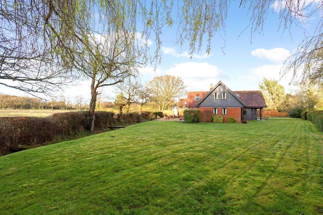 Country house for sale in Lindfields, Charter Alley