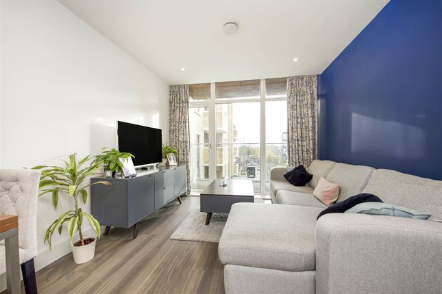 9 Exeter House,, Frazer Nash Close, Isleworth photo 2
