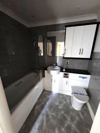 Flat 3, 38, Hermitage Road, Croydon photo 5