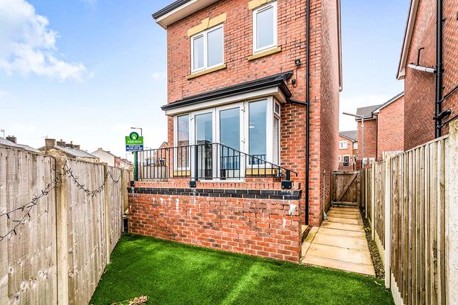 5, Parkfield Court, Greater Manchester photo 2