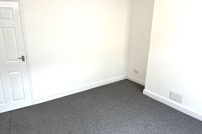 35 Selwyn Street, Stoke-On-Trent photo 2