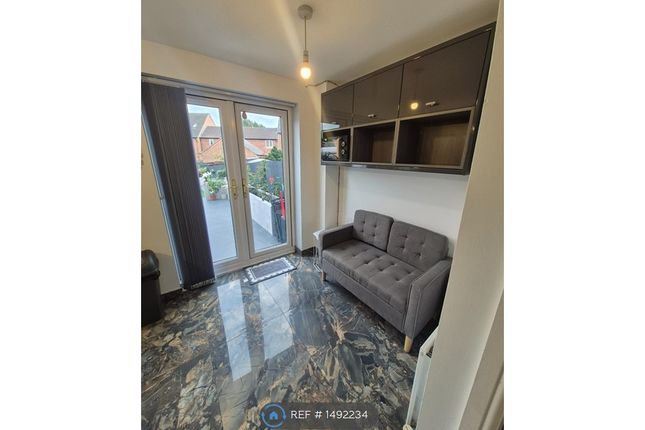 Sockburn Close, Hamilton, Leicester photo 2