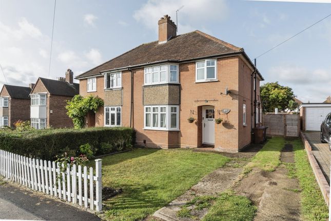 Thumbnail Semi-detached house for sale in Cowslip Hill, Letchworth Garden City