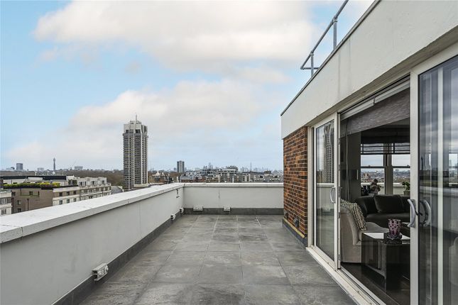 Flat for sale in Ennismore Gardens, London