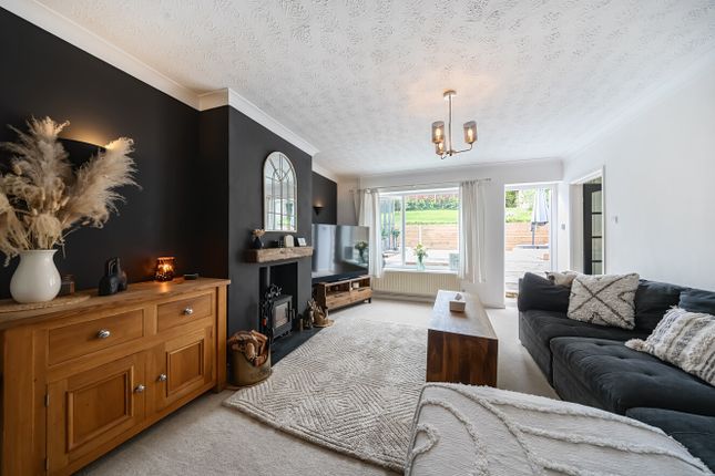 5, Copse Avenue, Farnham photo 2