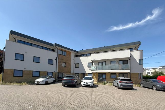 Studio flat on 17, Antellas Court, Stanford-Le-Hope, £1,100/mo