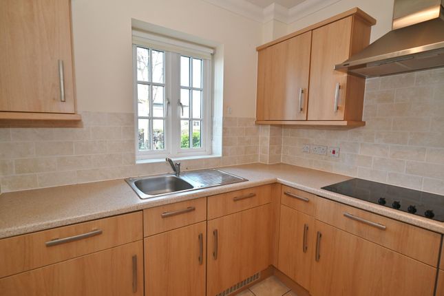 5 Gifford Lodge 25, Popes Avenue, Twickenham photo 4