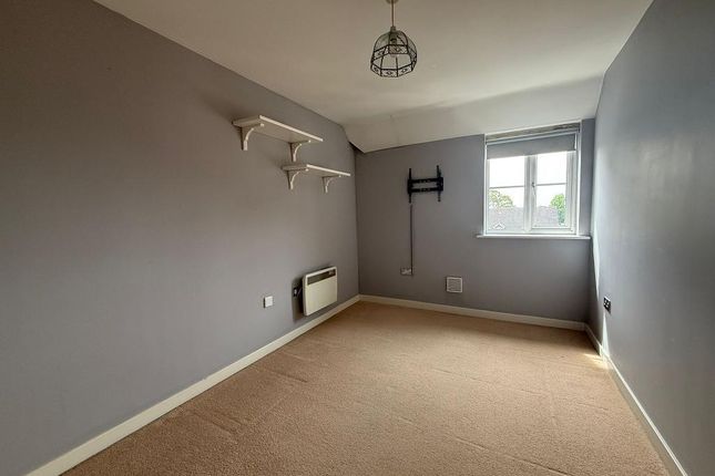 ., Eaton Avenue, Taplow photo 4