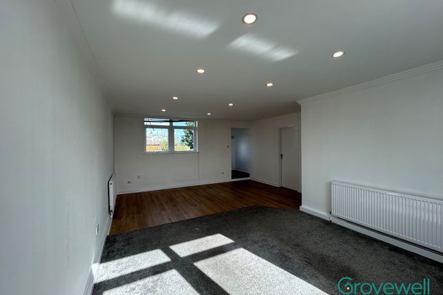 Flat, 5 Clifton Parade, Leyland photo 3
