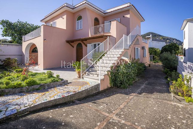 Villa for sale in Via Luigi De Angelis, Ischia, Campania