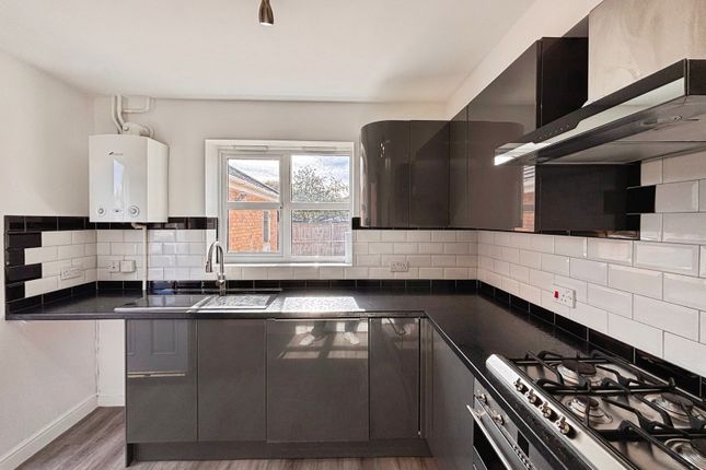 8, Juniper Way, Sleaford photo 3
