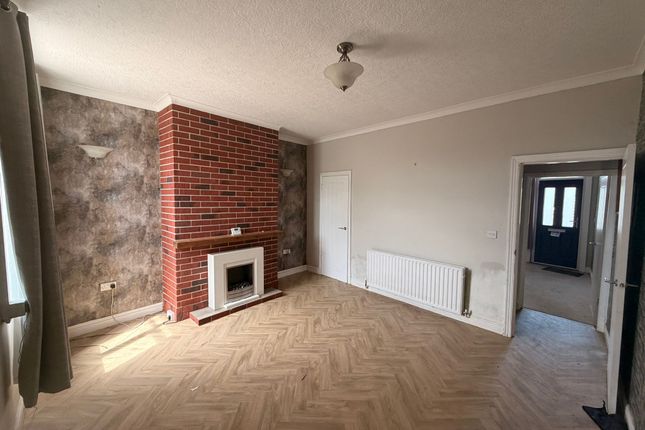 Hildergard, Station Road, Doncaster photo 5