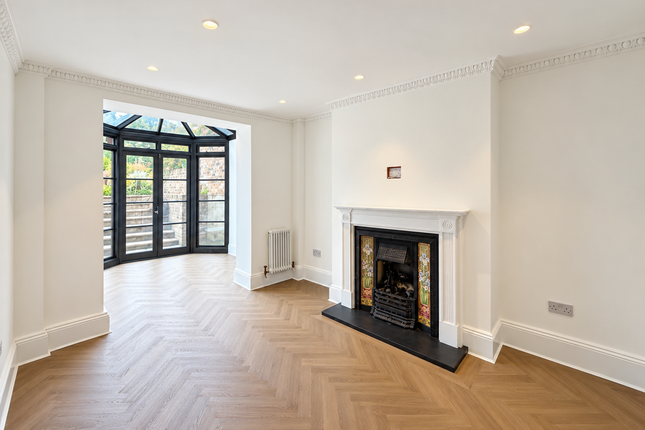 45, Blenheim Terrace, London photo 3
