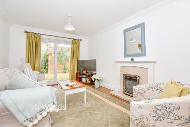 5, Busbridge Close, West Malling photo 2
