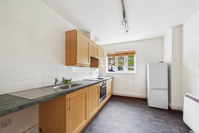 Flat 3, Veronica House,, St. William Court, Ipswich photo 4