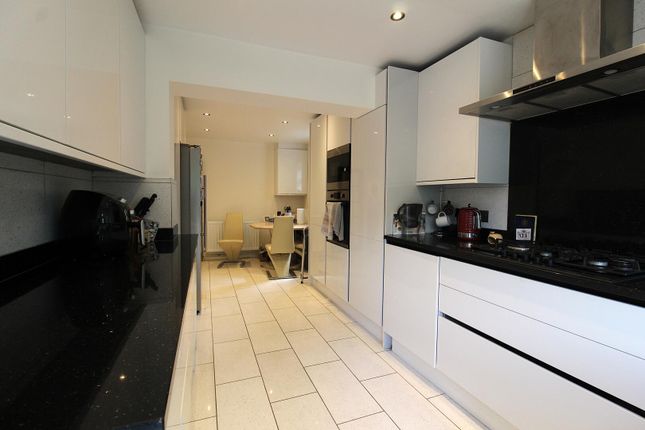 19, Woodland Close, Hemel Hempstead photo 2