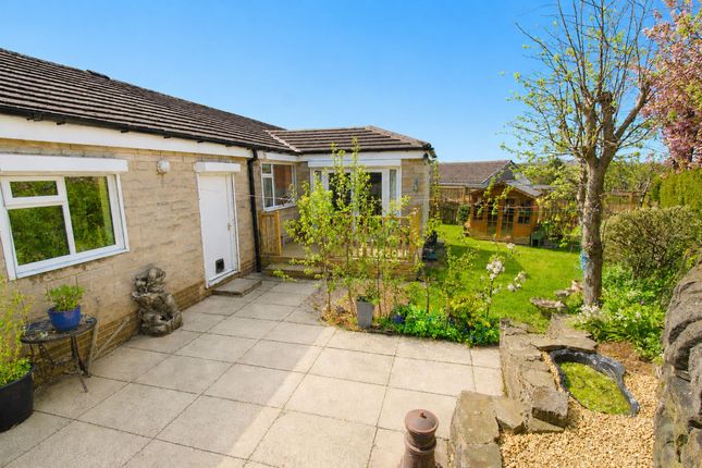 1 Stoodley Close, Todmorden photo 3