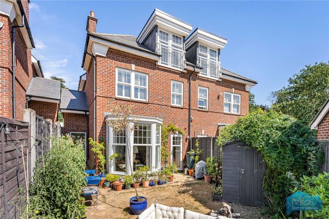 93, Bunns Lane, London photo 4