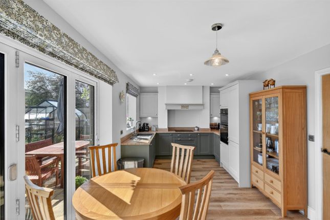 6, Broad Ford Drive, York photo 2