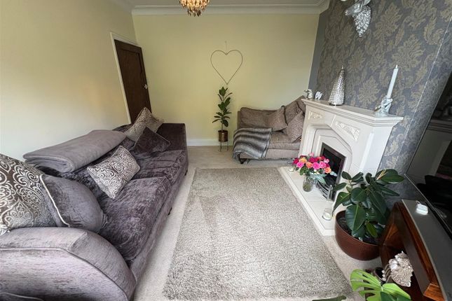 45, Old Road, Bradford photo 2