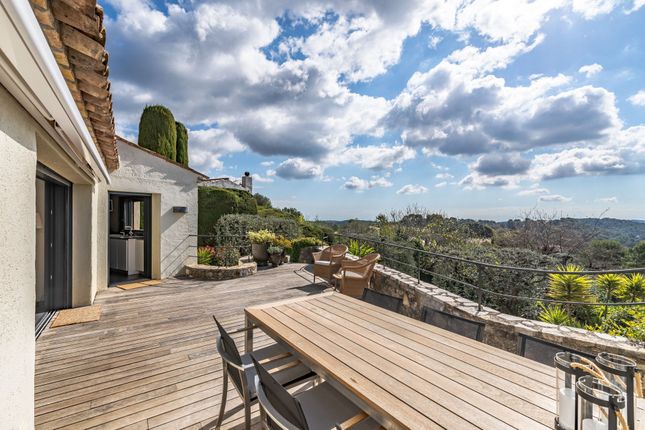 Villa for sale in Mouans Sartoux, Mougins, Valbonne, Grasse Area, French Riviera