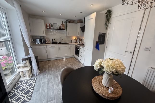22 Burgess Avenue, Goole photo 4