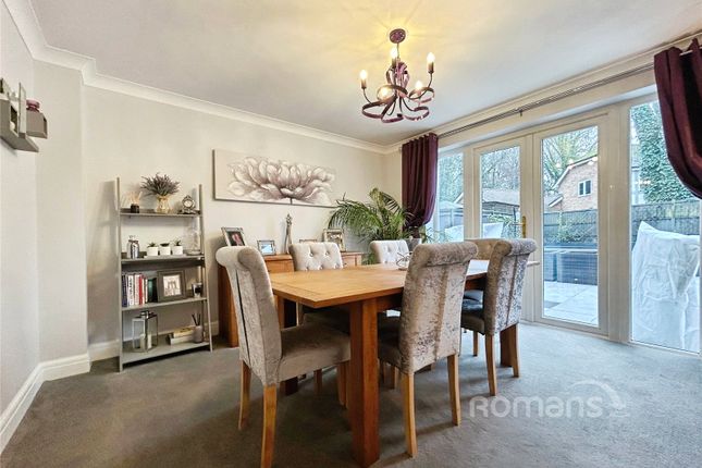21, Howard Drive, Hampshire photo 4