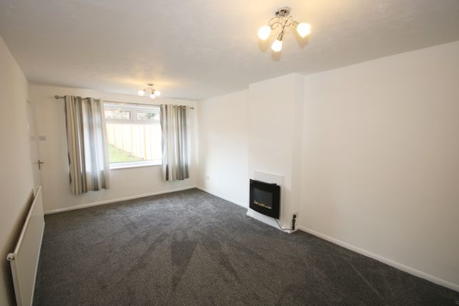 1, Westland Close, Sheffield photo 2