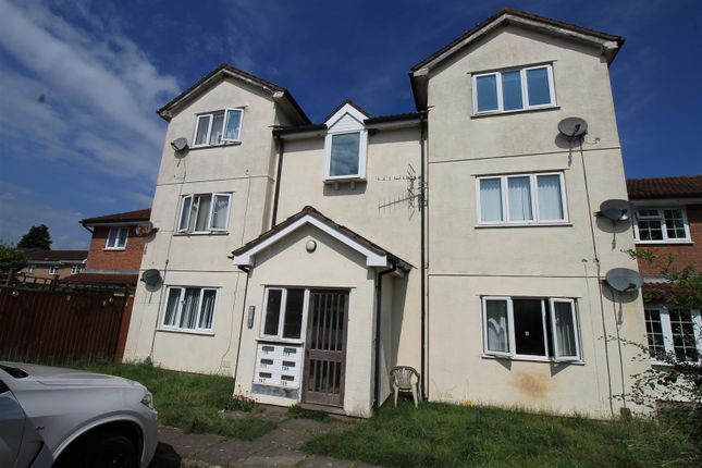 Flat to rent in Bishop Hannon Drive, Fairwater, Cardiff